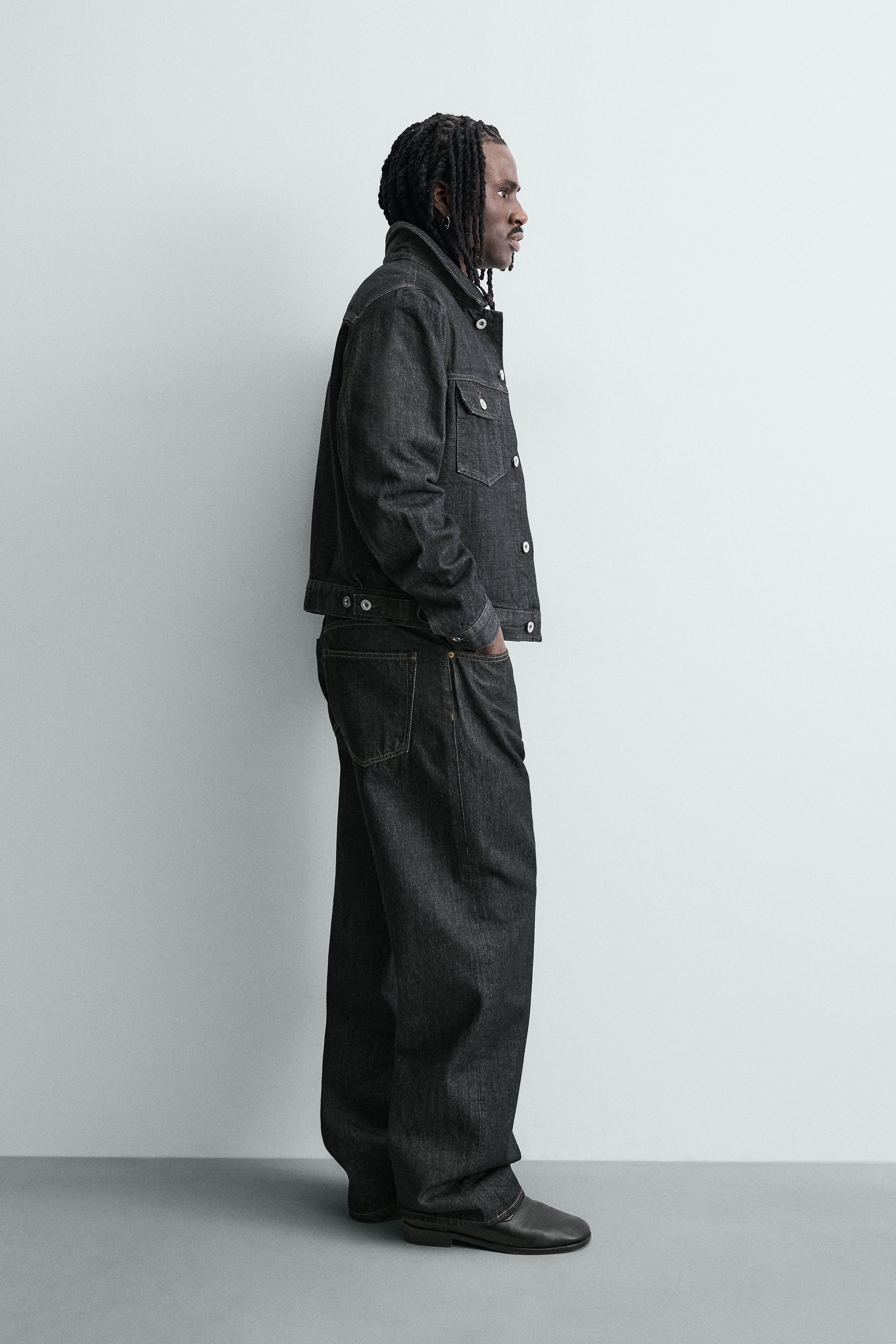 LOOSE FIT JEANS